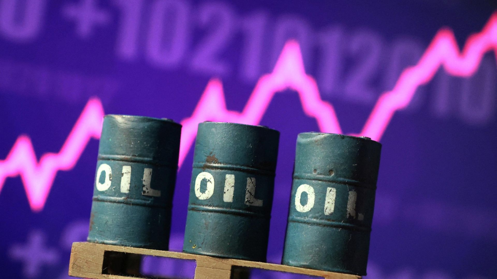 Umman açıklarında petrol sızıntısı felaketi genişliyor