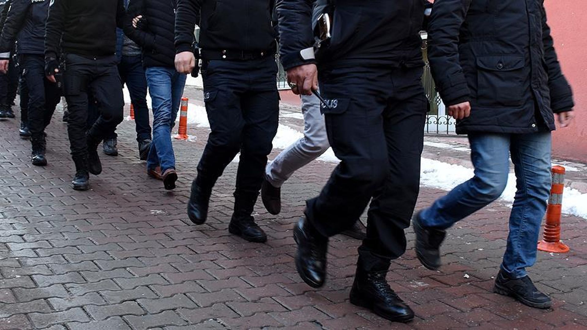 Ankara’da eğlence mekanlarına yönelik soruşturma: 20 şüpheli gözaltına alındı